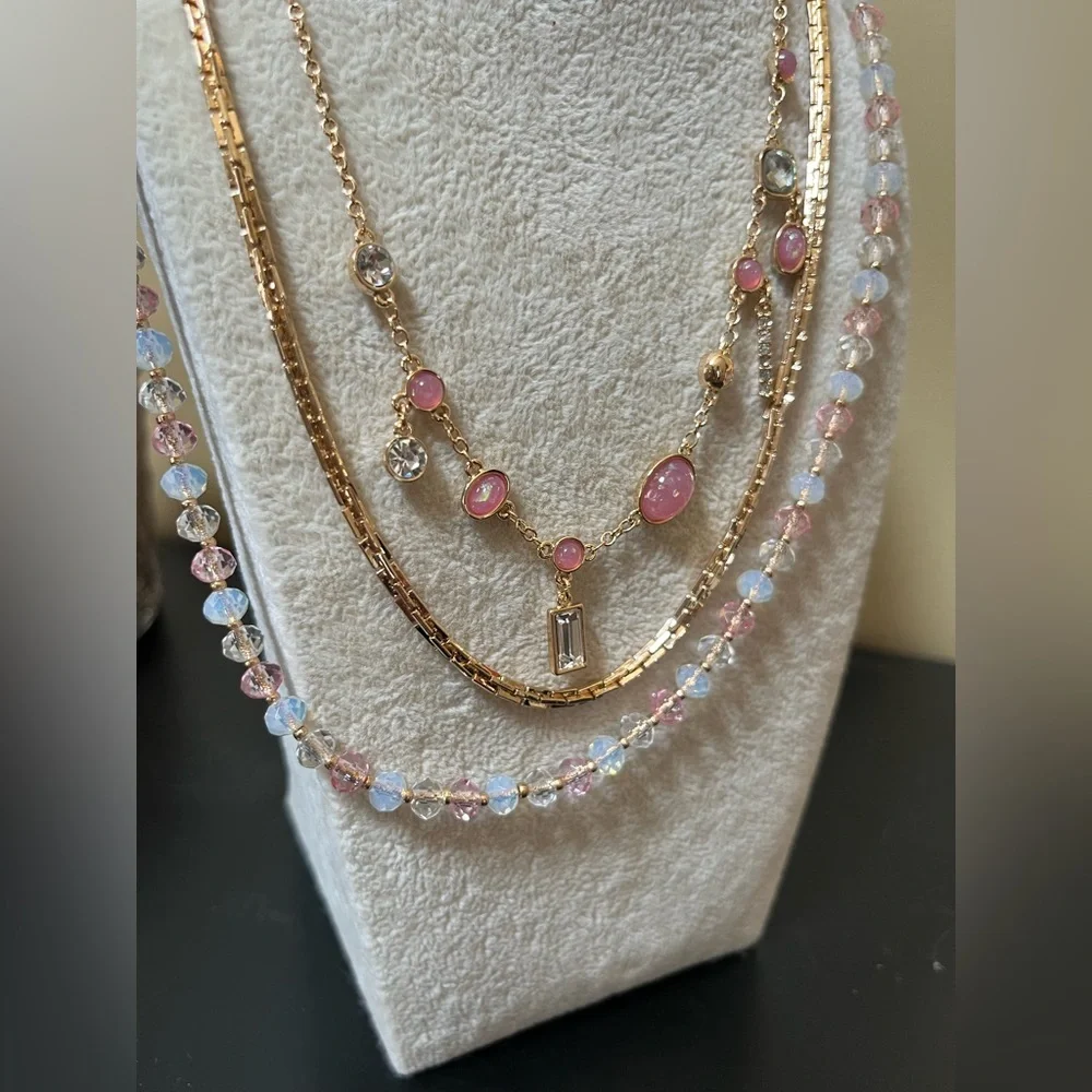 New! Guess Gold-Tone Mixed Stone Layered
Necklace, 16 2 extender - Picture 4 of 10